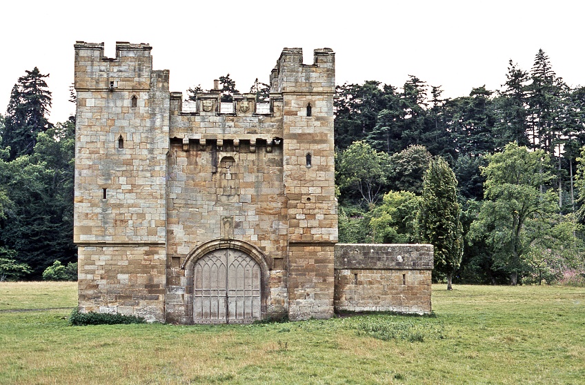 Alnwick Abbet - Gatehouse